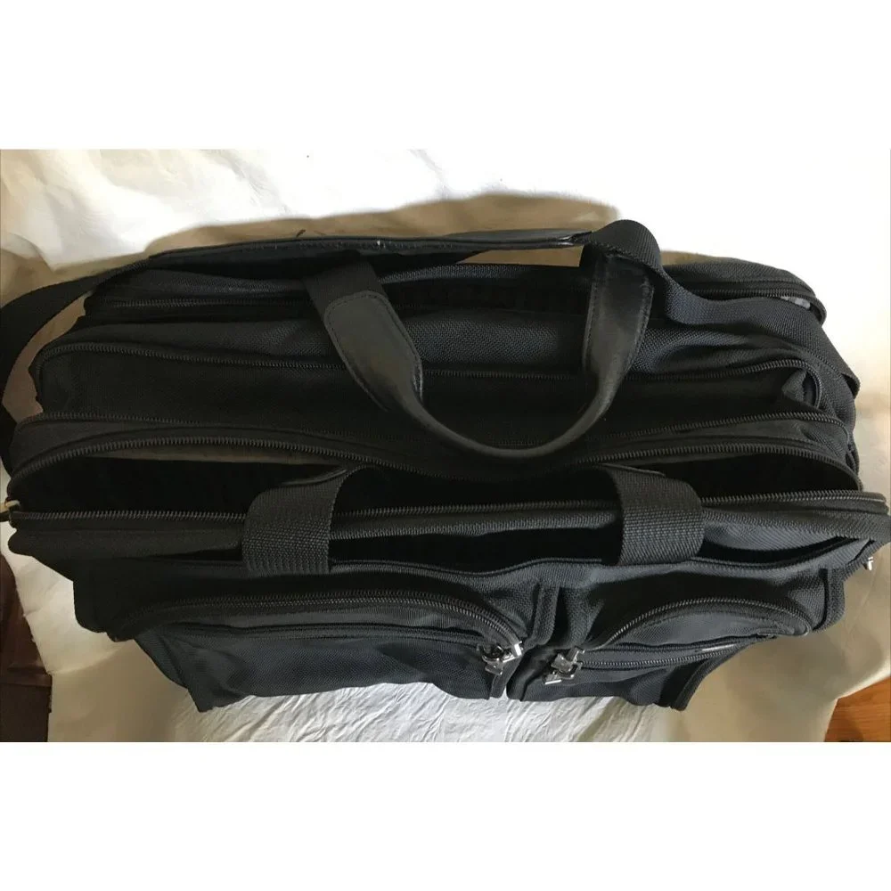 TUMI Alpha 2 Black Expandable Organizer Laptop Briefcase VGUC
